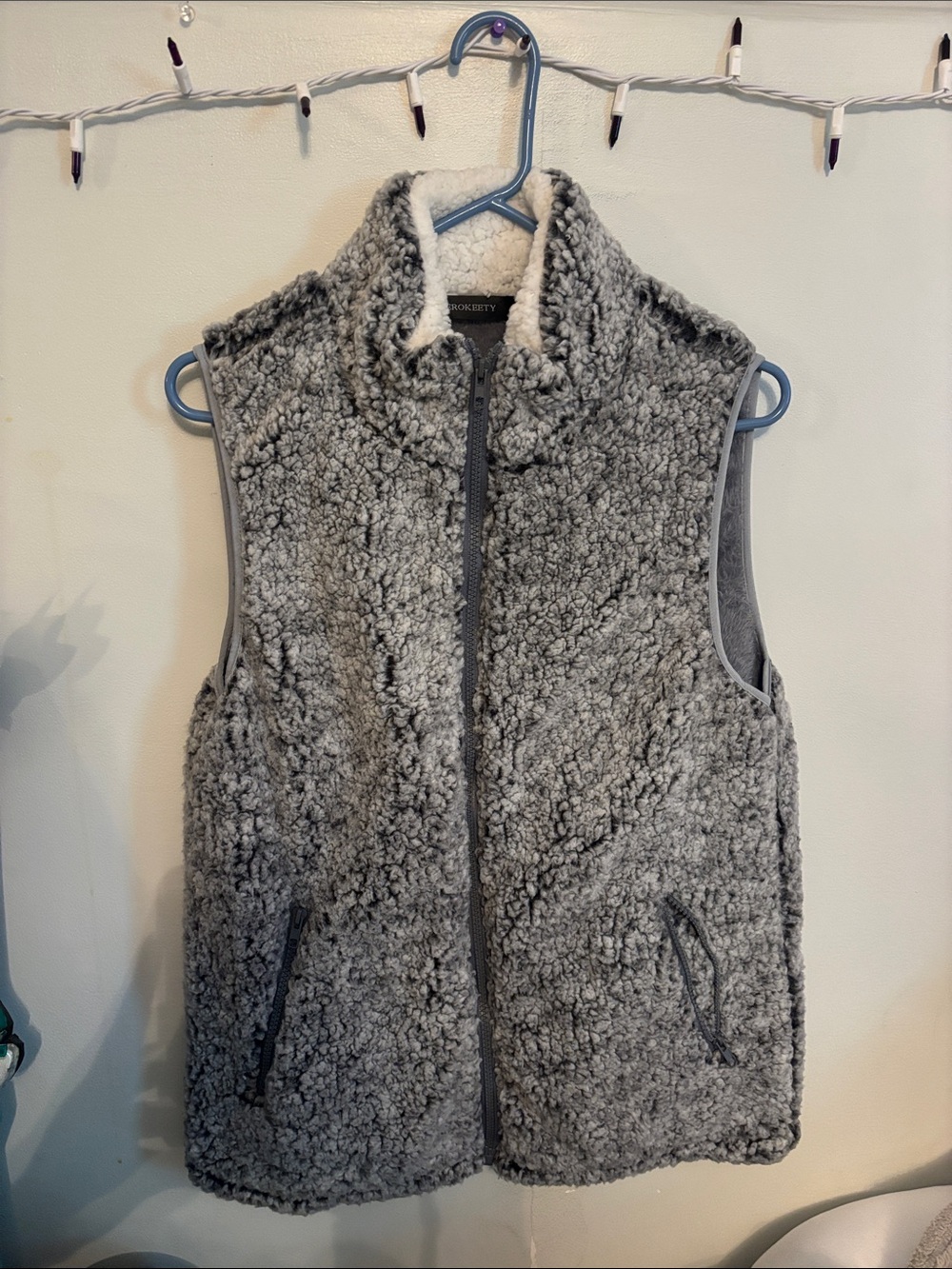Cozy Gray Sherpa Zip Vest by Merokeety